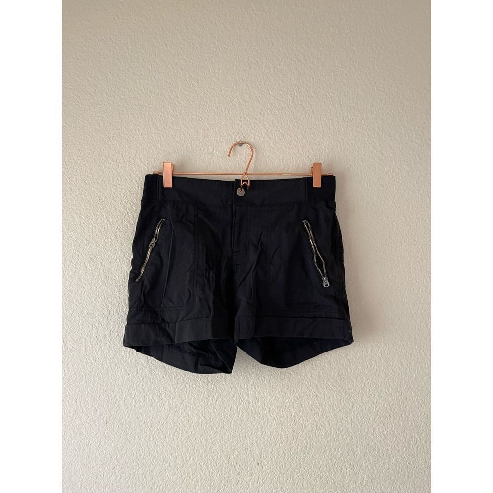 Athleta black zip shorts size 6